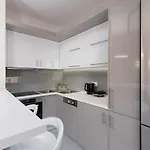 A Luxury Retreat In Corfu Town By Konnect, Two-bedroom Διαμέρισμα